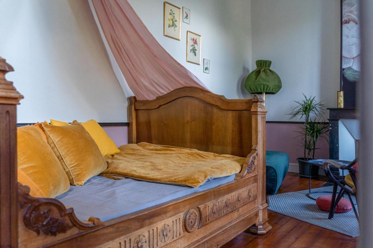 H De Surgeres Bed and Breakfast Buitenkant foto
