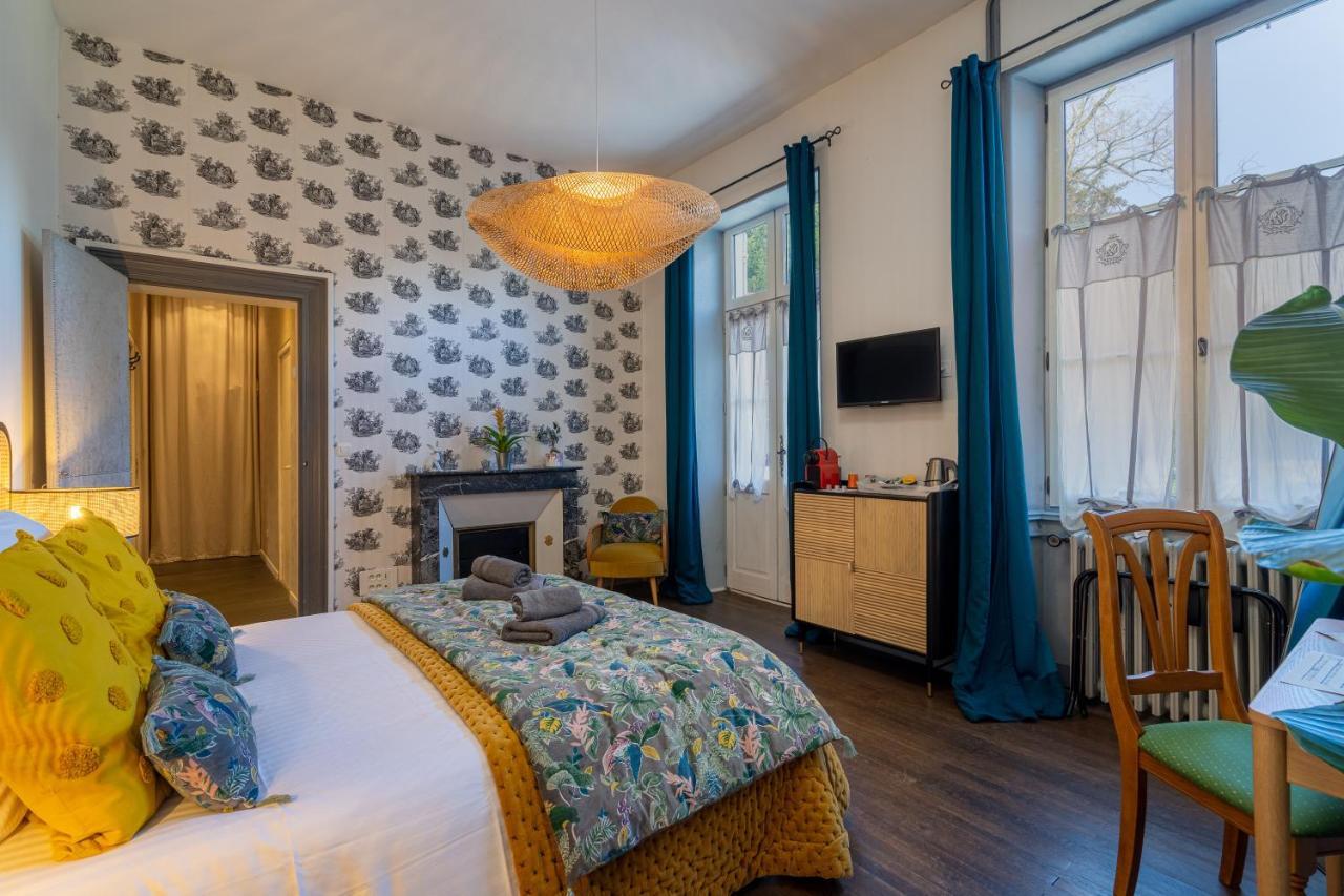H De Surgeres Bed and Breakfast Buitenkant foto
