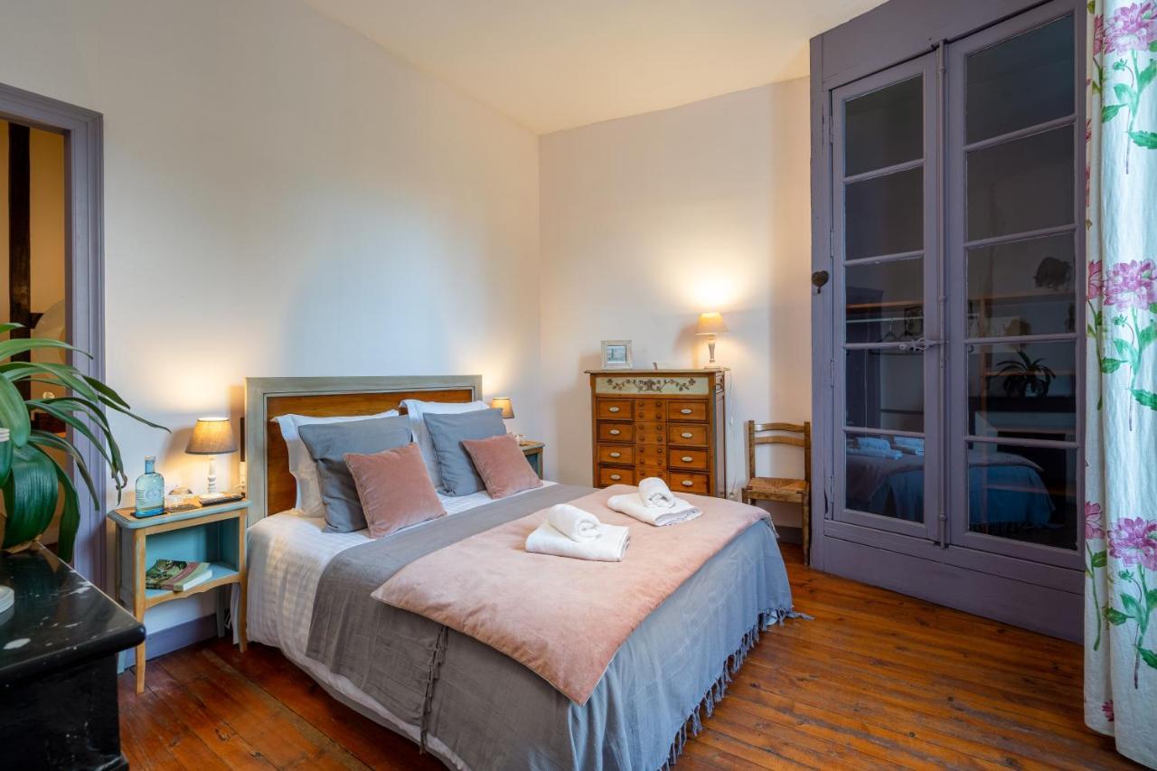 H De Surgeres Bed and Breakfast Buitenkant foto