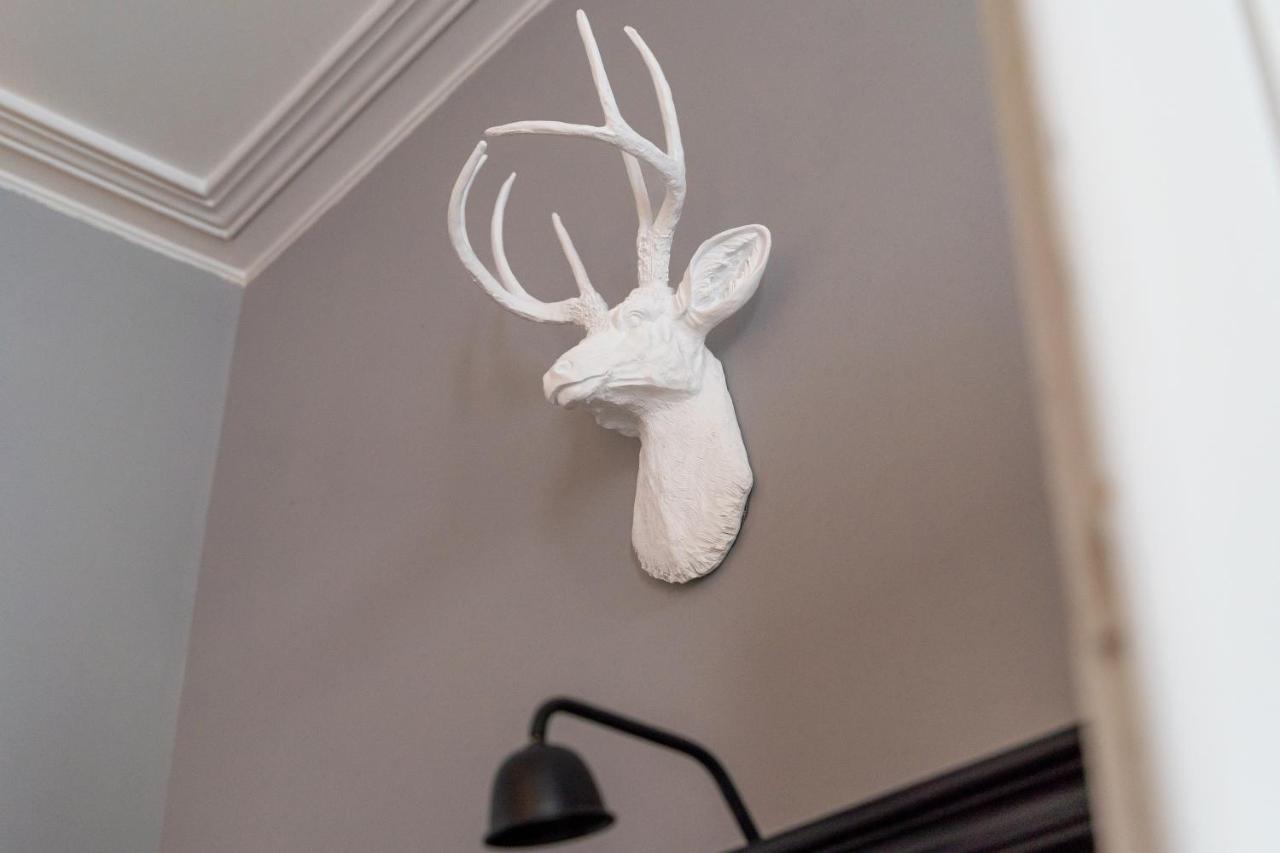 H De Surgeres Bed and Breakfast Buitenkant foto