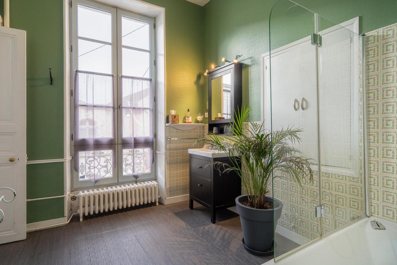 H De Surgeres Bed and Breakfast Buitenkant foto