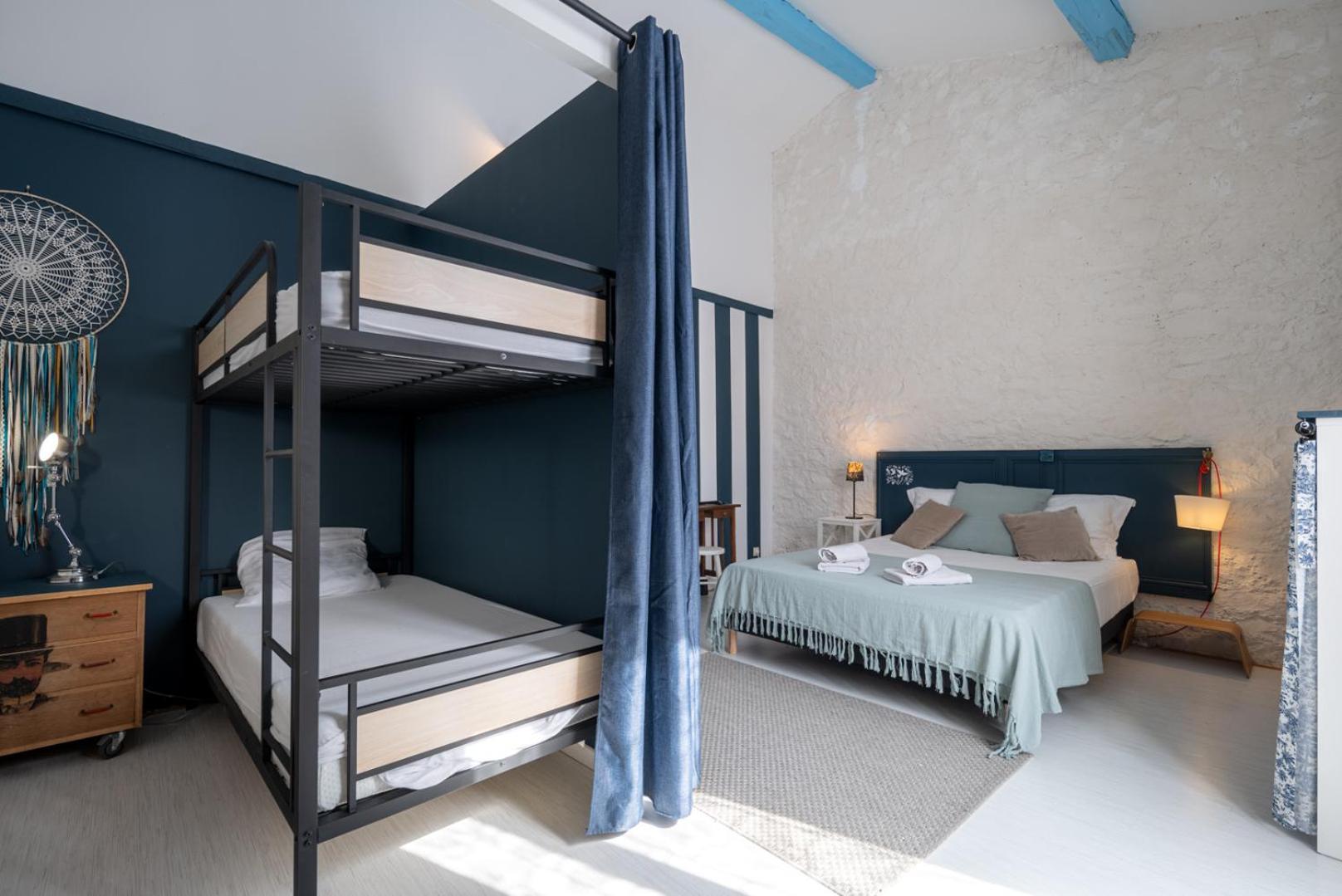 H De Surgeres Bed and Breakfast Buitenkant foto