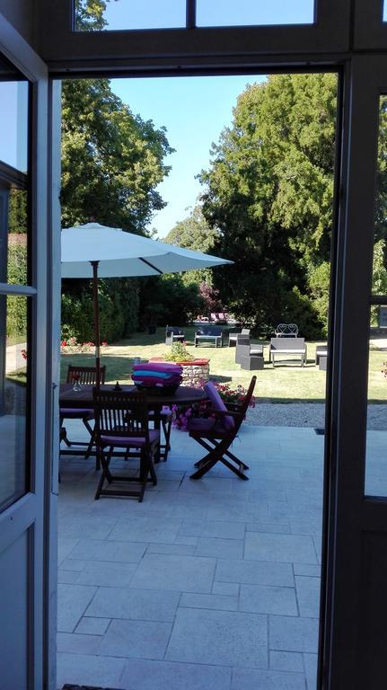H De Surgeres Bed and Breakfast Buitenkant foto
